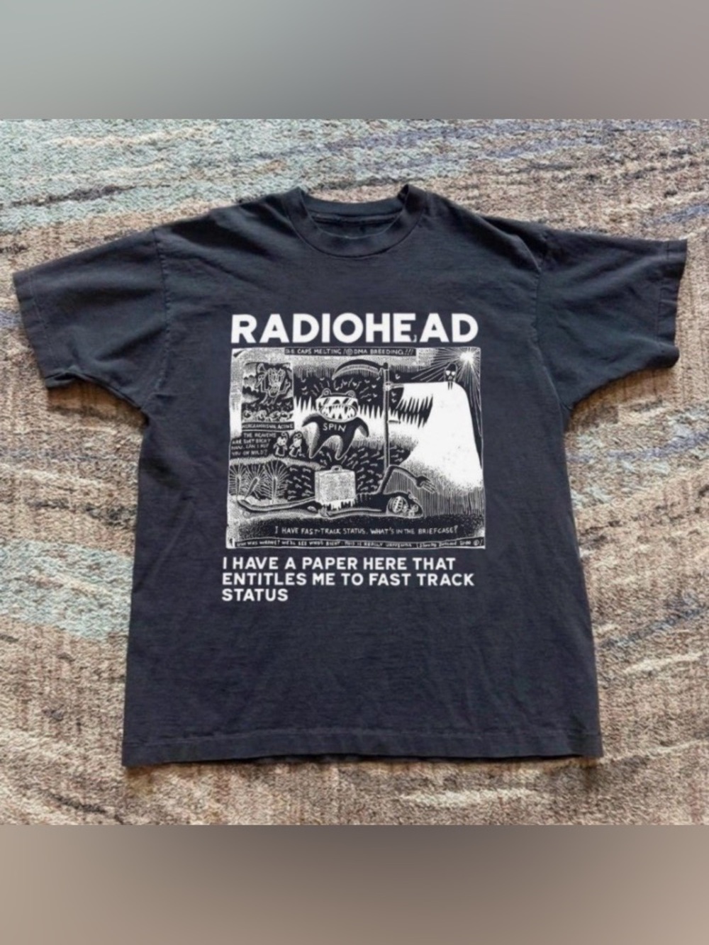 Vintage 00s Radiohead Graphic T-Shirt, Rock Band Tour 90s Memories Nostalgia Tee